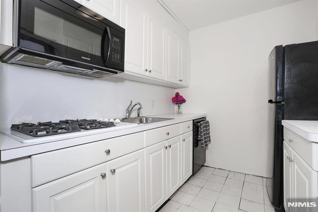 280 Prospect, Unit 6J Hackensack, NJ 07601 - Photo 22 of 43