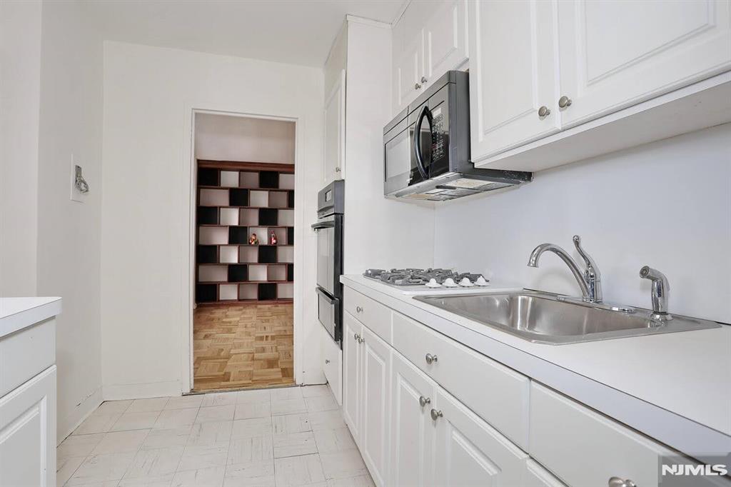 280 Prospect, Unit 6J Hackensack, NJ 07601 - Photo 23 of 43