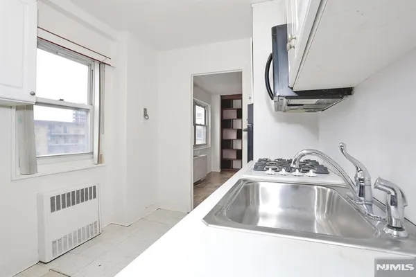 $115,000 | 280 Prospect, Unit 6J, Hackensack, NJ 07601