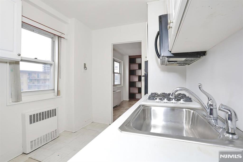 280 Prospect, Unit 6J Hackensack, NJ 07601 - Photo 24 of 43