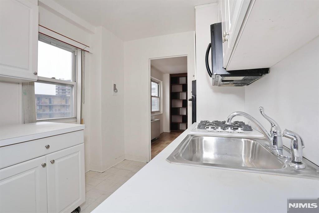 280 Prospect, Unit 6J Hackensack, NJ 07601 - Photo 25 of 43