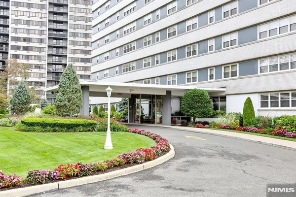 $115,000 | 280 Prospect, Unit 6J, Hackensack, NJ 07601