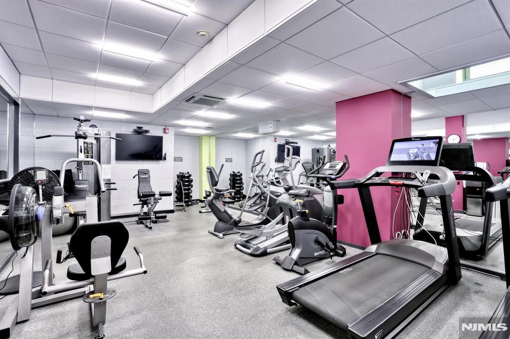 280 Prospect, Unit 6J Hackensack, NJ 07601 - Photo 31 of 43