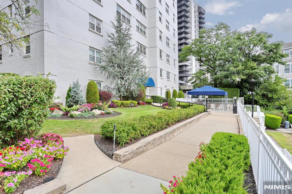 280 Prospect, Unit 6J Hackensack, NJ 07601 - Photo 34 of 43