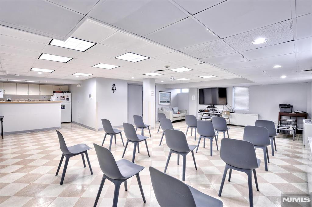 280 Prospect, Unit 6J Hackensack, NJ 07601 - Photo 39 of 43