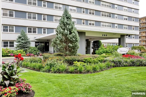 $115,000 | 280 Prospect, Unit 6J, Hackensack, NJ 07601