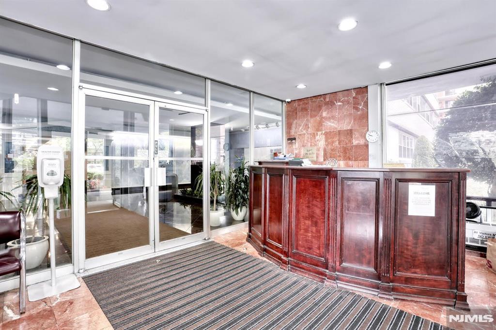 280 Prospect, Unit 6J Hackensack, NJ 07601 - Photo 6 of 43