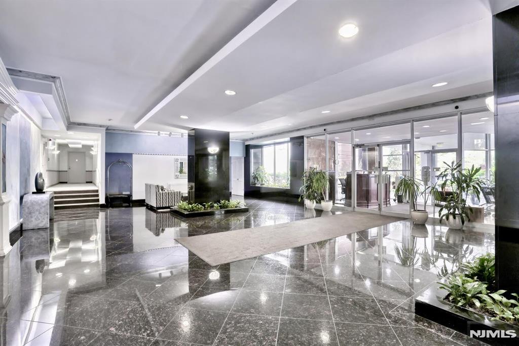 280 Prospect, Unit 6J Hackensack, NJ 07601 - Photo 7 of 43