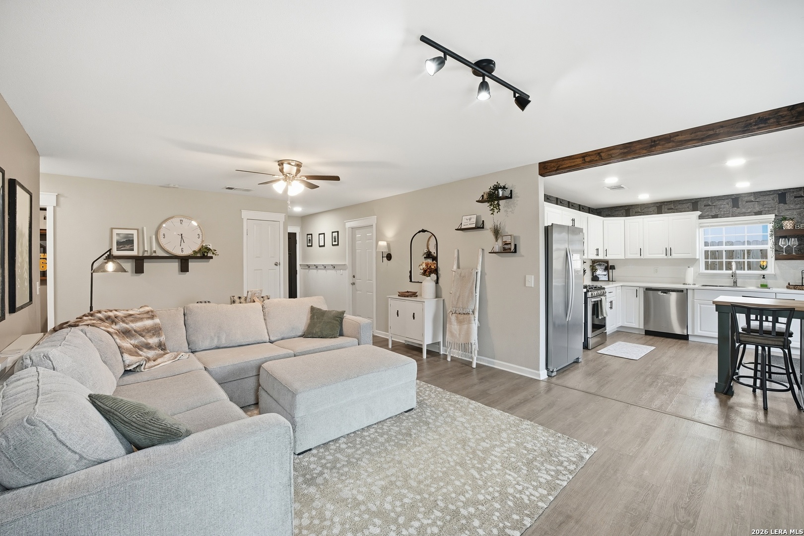 9816 Meadow Way Converse, TX 78109 - Photo 13 of 40