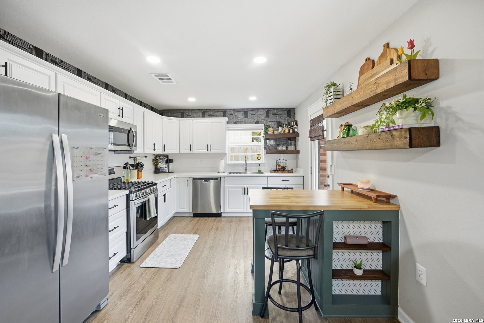 9816 Meadow Way Converse, TX 78109 - Photo 16 of 40