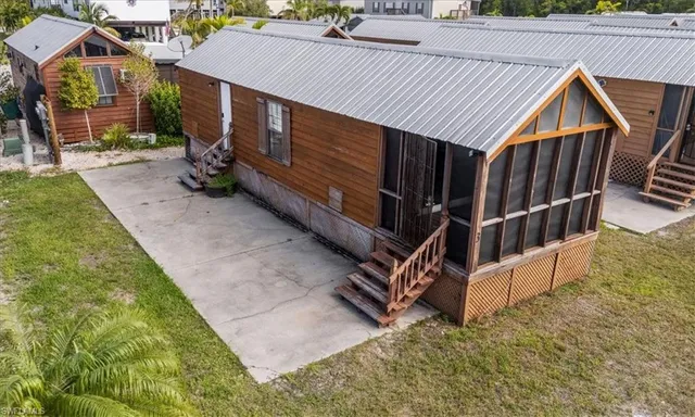 $159,000 | 825 Copeland Avenue, Unit 3, Everglades City, FL 34139