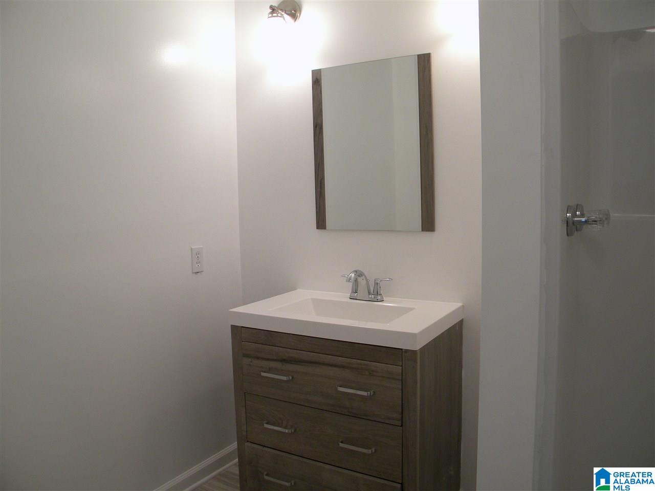 3065 Wenonah Park Road Southwest Birmingham, AL 35211 - Photo 11 of 15