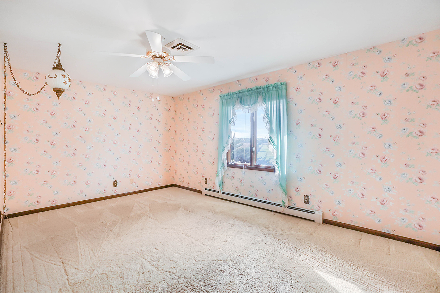 1850 Little Rock Road Plano, IL 60545 - Photo 18 of 30 a view of an empty room