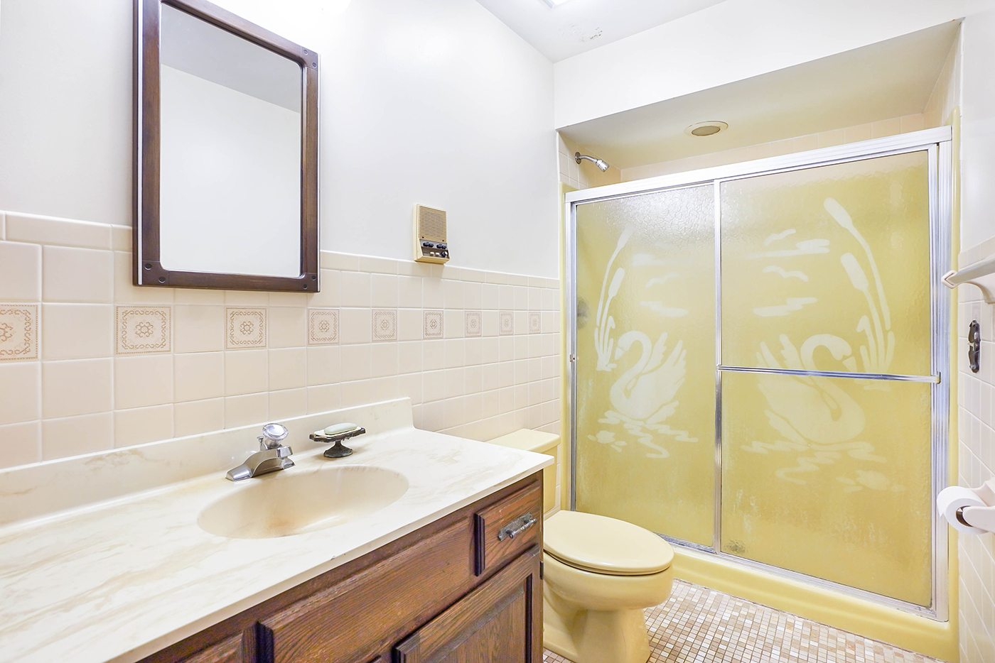 1850 Little Rock Road Plano, IL 60545 - Photo 22 of 30 a bathroom with a sink toilet and shower