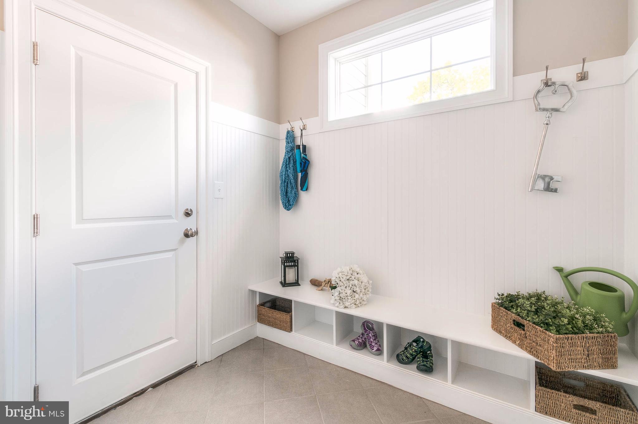 9505 Edgeley Road Bethesda, MD 20814 - Photo 10 of 14 Mud Room
