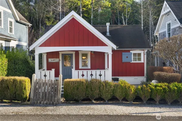 $700,000 | 73 Sellwood Lane, Pacific Beach, WA 98571