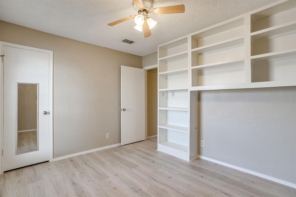 1812 Briar Run Benbrook, TX 76126 - Photo 18 of 30