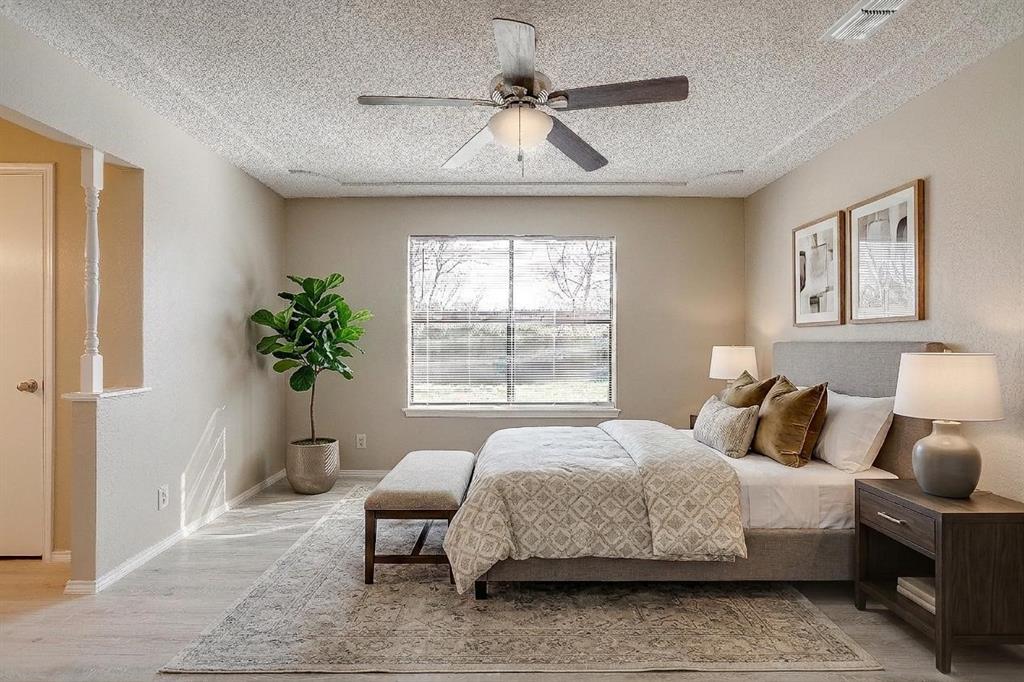 1812 Briar Run Benbrook, TX 76126 - Photo 4 of 30