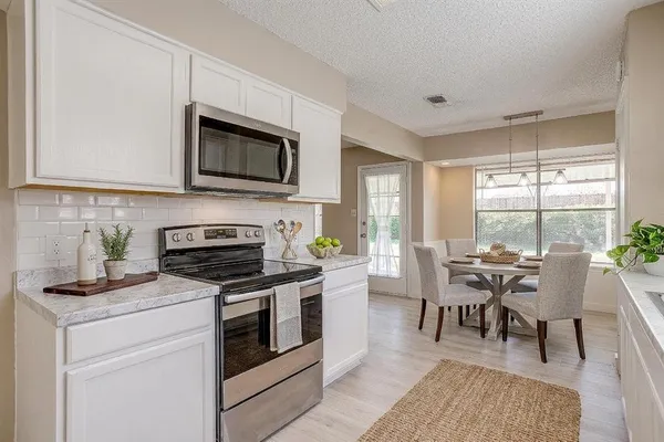 $285,000 | 1812 Briar Run, Benbrook, TX 76126