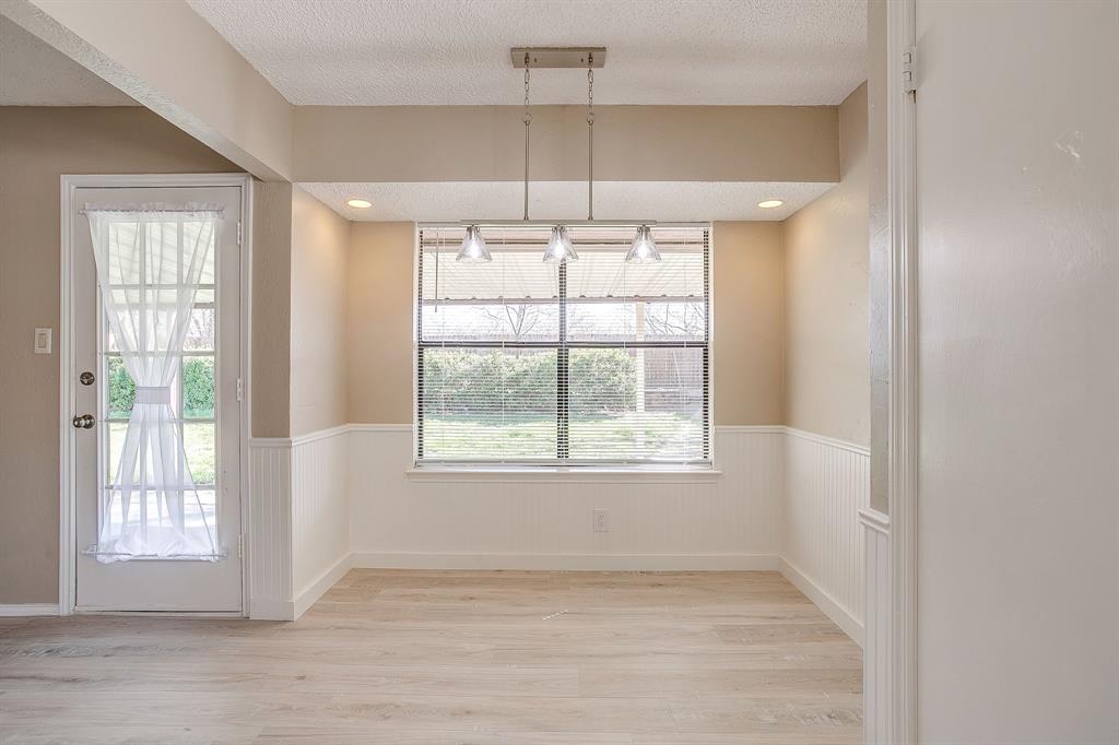 1812 Briar Run Benbrook, TX 76126 - Photo 10 of 30