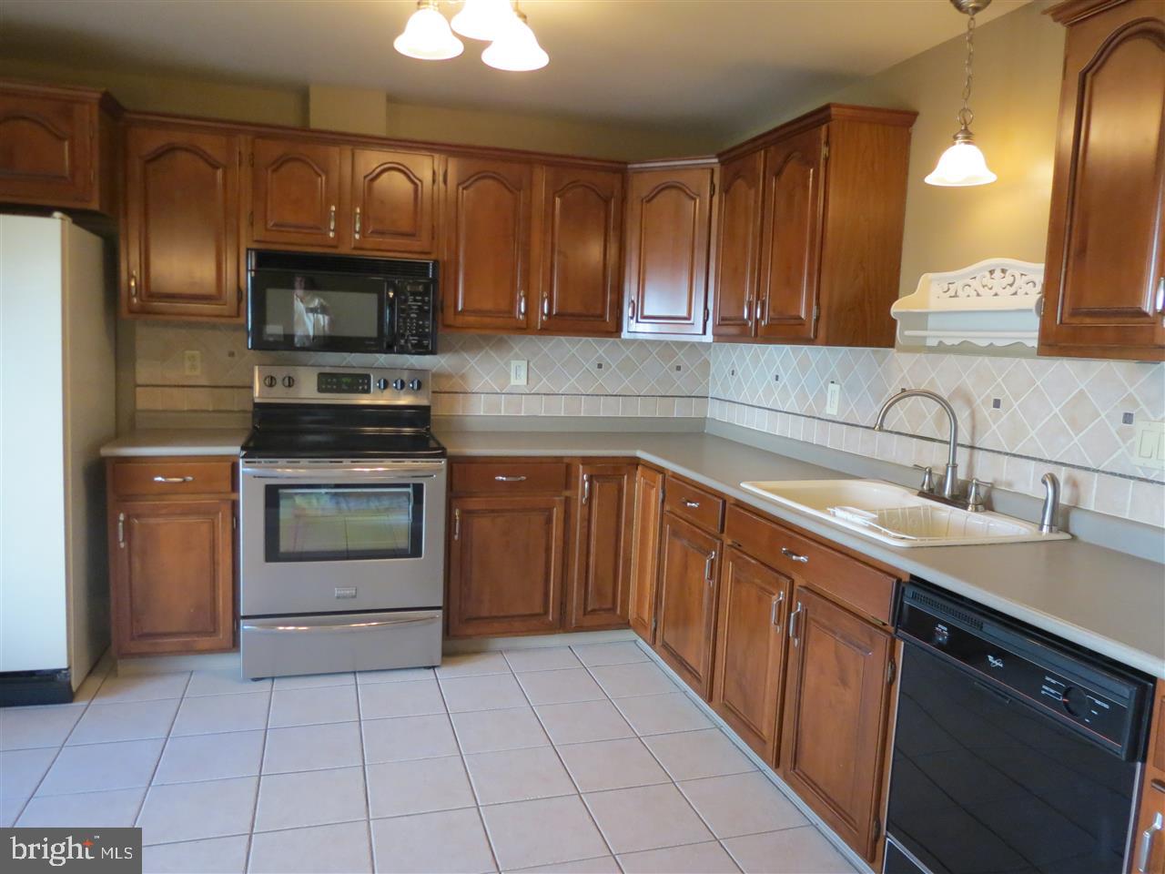 2017 E Raleigh Road Hummelstown, PA 17036 - Photo 7 of 16 Gallery Image 7