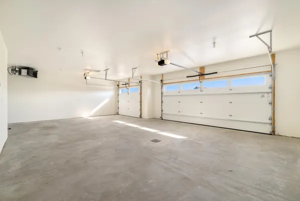 $349,020 | 6249 86th Avenue South, Horace, ND 58047