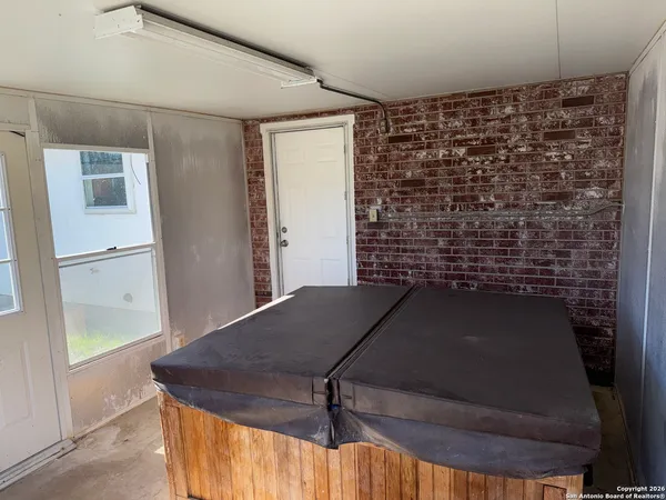 $1,625 | 8816 Oakbrook Street, San Antonio, TX 78221