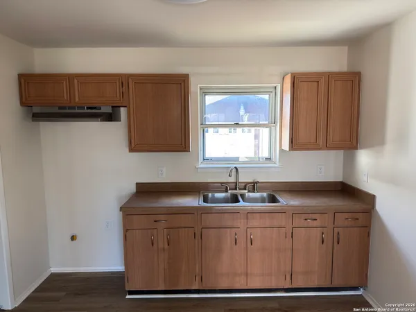 $1,625 | 8816 Oakbrook Street, San Antonio, TX 78221