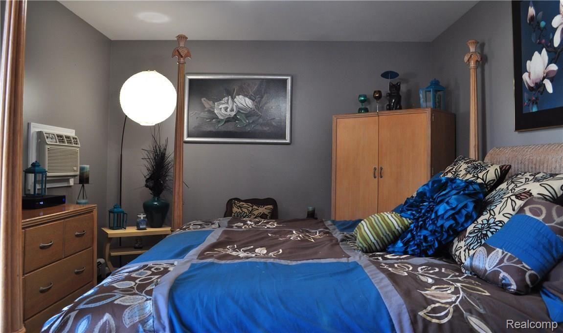 7276 Bluebill Road Algonac, MI 48001 - Photo 11 of 29 bedroom2b.jpg