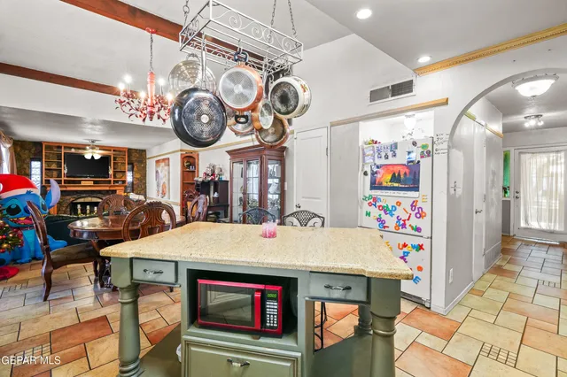 $189,999 | 404 Lesa Lane, El Paso, TX 79915