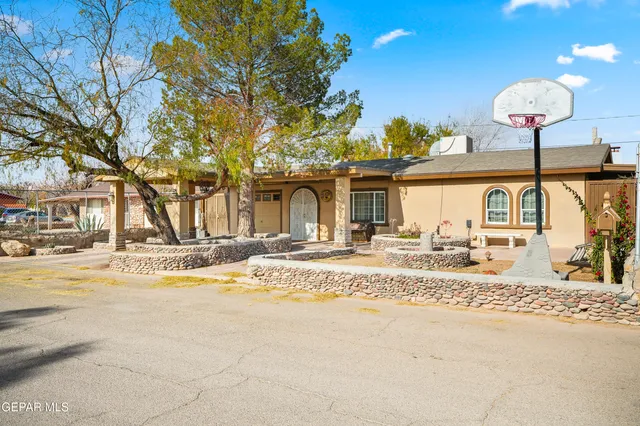 $189,999 | 404 Lesa Lane, El Paso, TX 79915