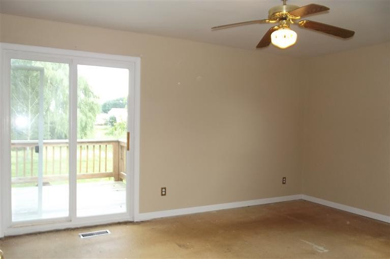 7915 Warner Road Saline, MI 48176 - Photo 6 of 21 Master bedroom