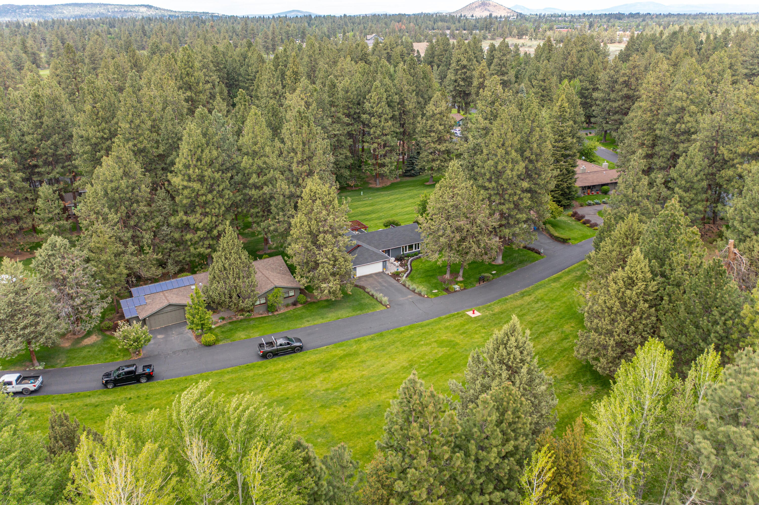 20380 Donkey Sled Road Bend, OR 97702 - Photo 1 of 47 RileyVisuals-20