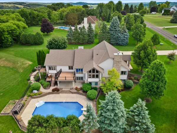 $850,000 | S25-w29272 Cambrian Ridge, Waukesha, WI 53188