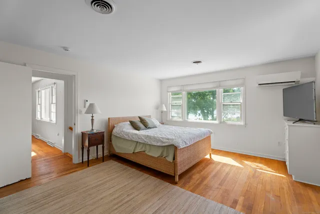 $1,999,500 | 301 Osbrook Point, Stonington, CT 06379