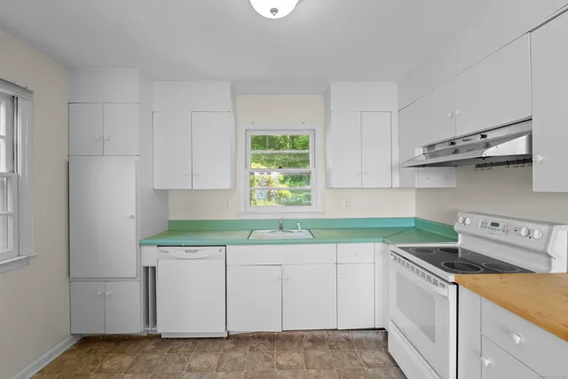 $1,999,500 | 301 Osbrook Point, Stonington, CT 06379