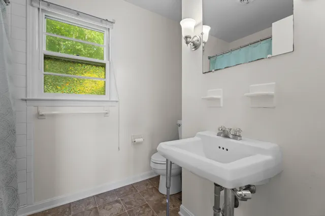 $1,999,500 | 301 Osbrook Point, Stonington, CT 06379