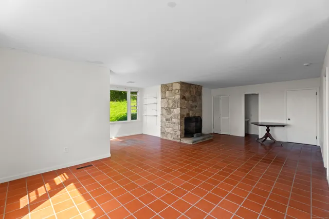 $1,999,500 | 301 Osbrook Point, Stonington, CT 06379