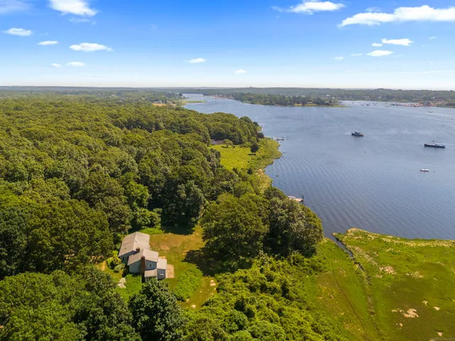 $1,999,500 | 301 Osbrook Point, Stonington, CT 06379