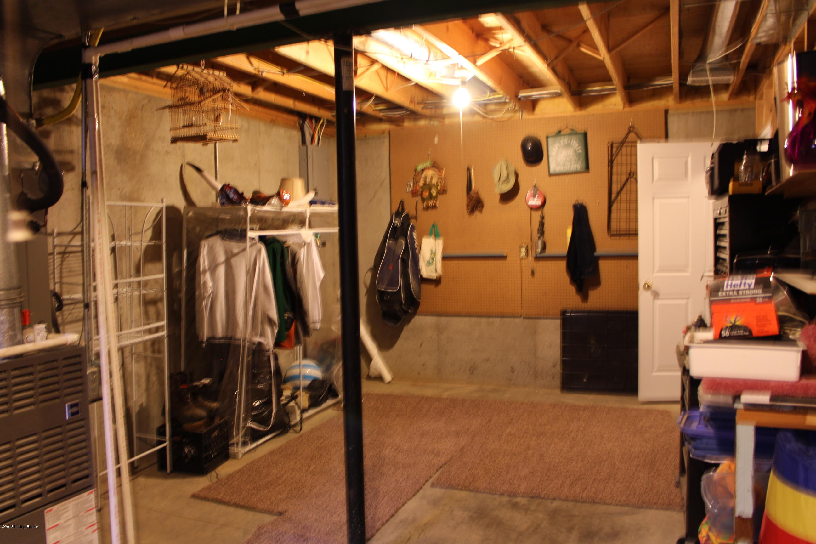 10427 Edgewater Road Louisville, KY 40223 - Photo 47 of 49 Basement 3.JPG