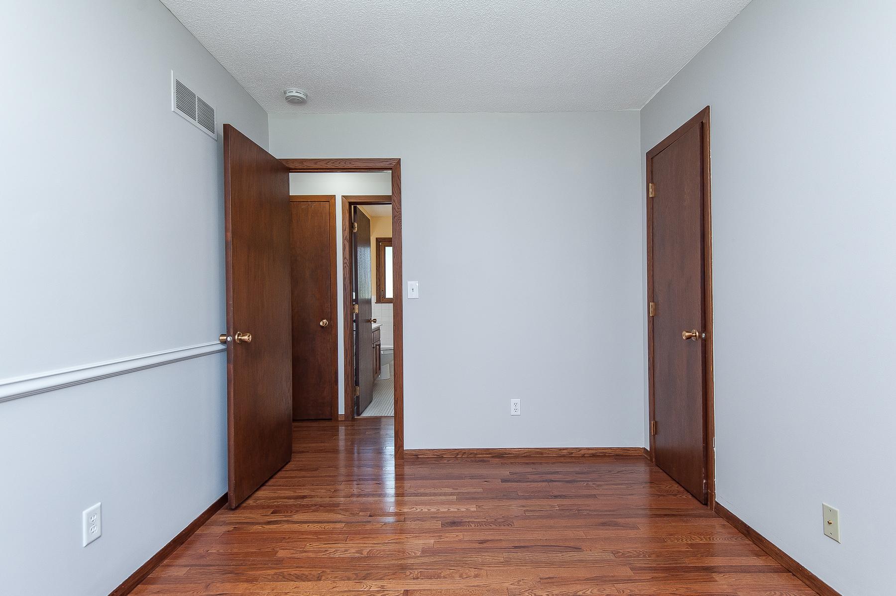 215 26th Street Northwest Rochester, MN 55901 - Photo 14 of 31