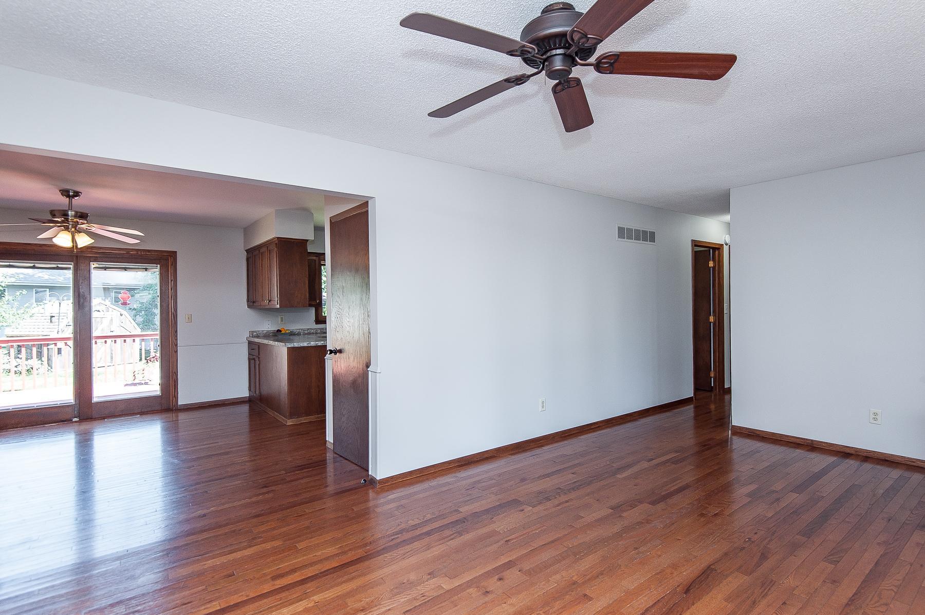 215 26th Street Northwest Rochester, MN 55901 - Photo 4 of 31