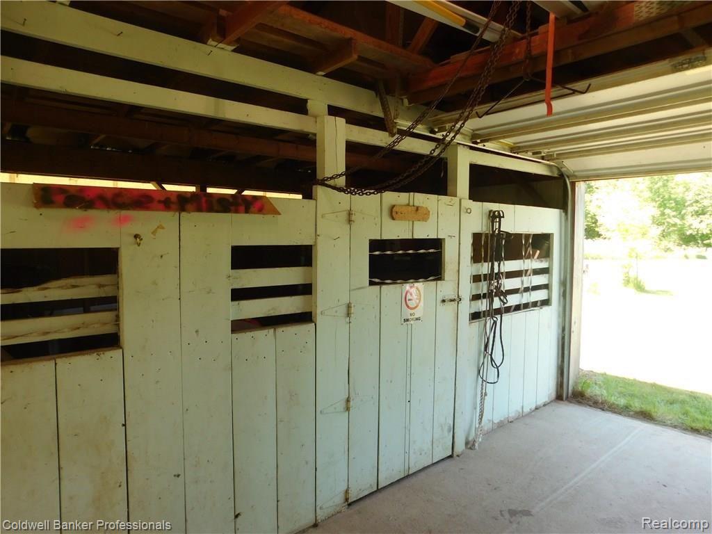 8600 Knox Road Clarkston, MI 48348 - Photo 33 of 42 DSCN1525.JPG