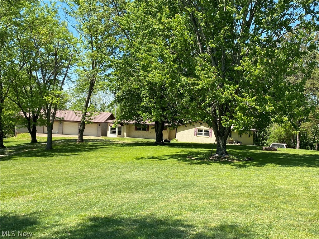 2050 Farson Street Belpre, OH 45714 - Photo 4 of 22