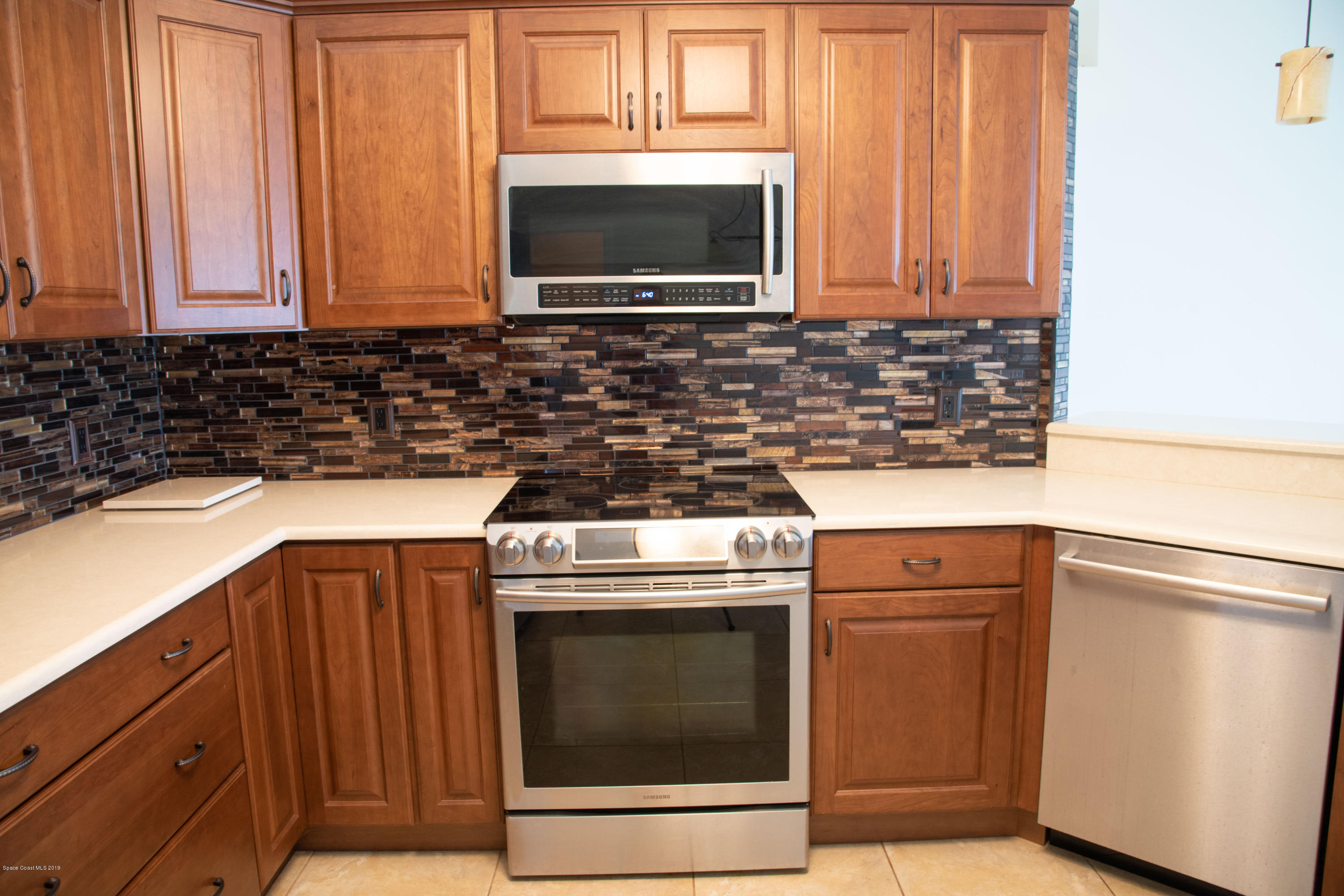 327 Lisa Road Northeast Palm Bay, FL 32907 - Photo 4 of 27 327LisaHome_035 (1)