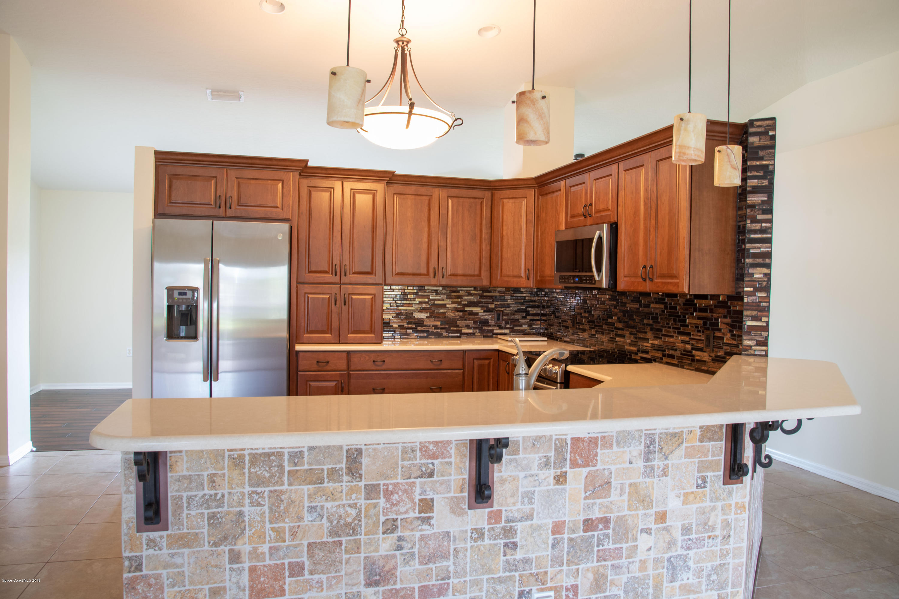 327 Lisa Road Northeast Palm Bay, FL 32907 - Photo 6 of 27 Kitchen