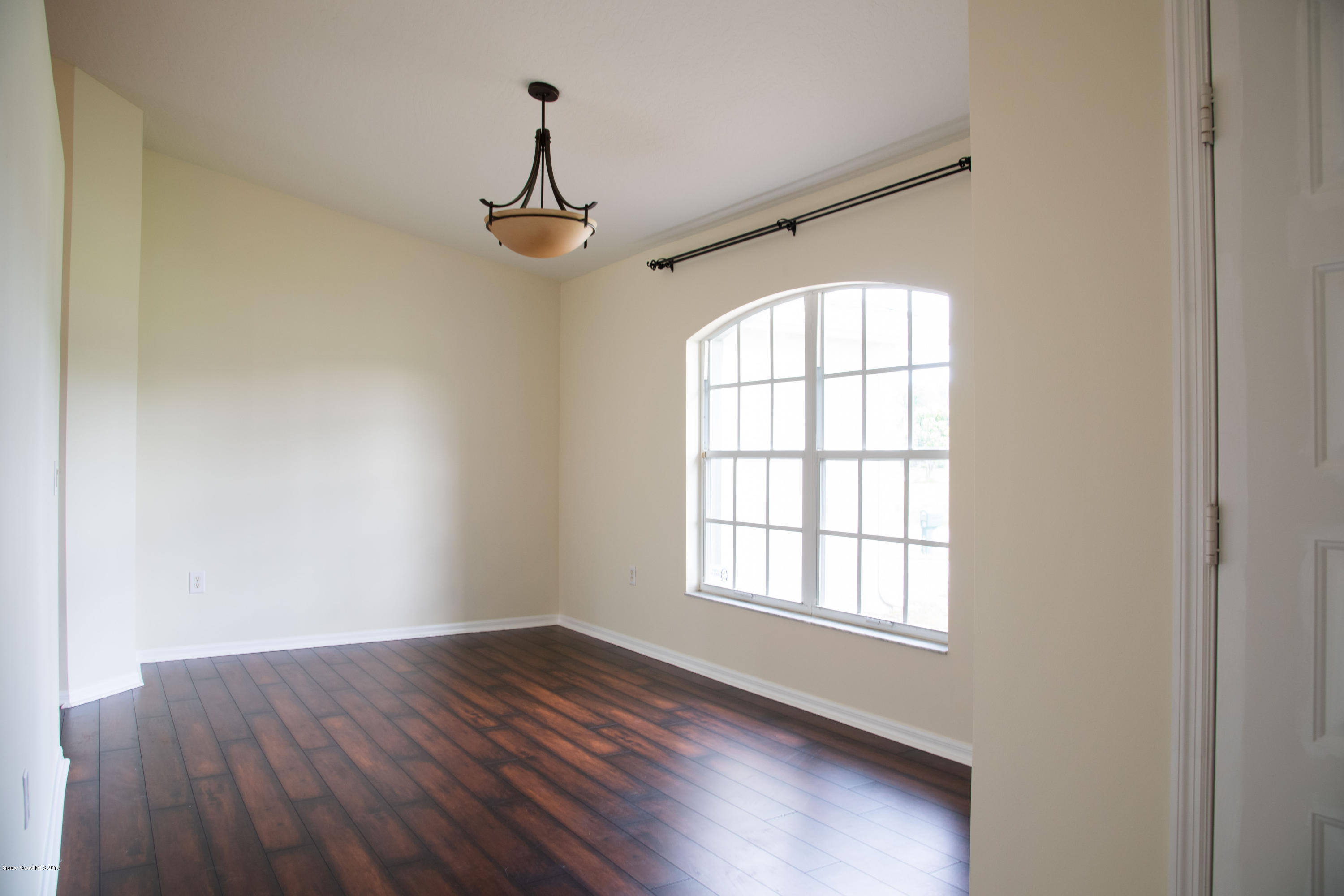 327 Lisa Road Northeast Palm Bay, FL 32907 - Photo 10 of 27 Dining