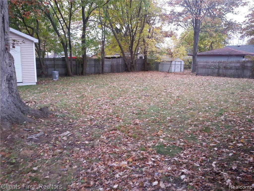 26050 Superior Road Taylor, MI 48180 - Photo 2 of 12 backyard 3.jpg