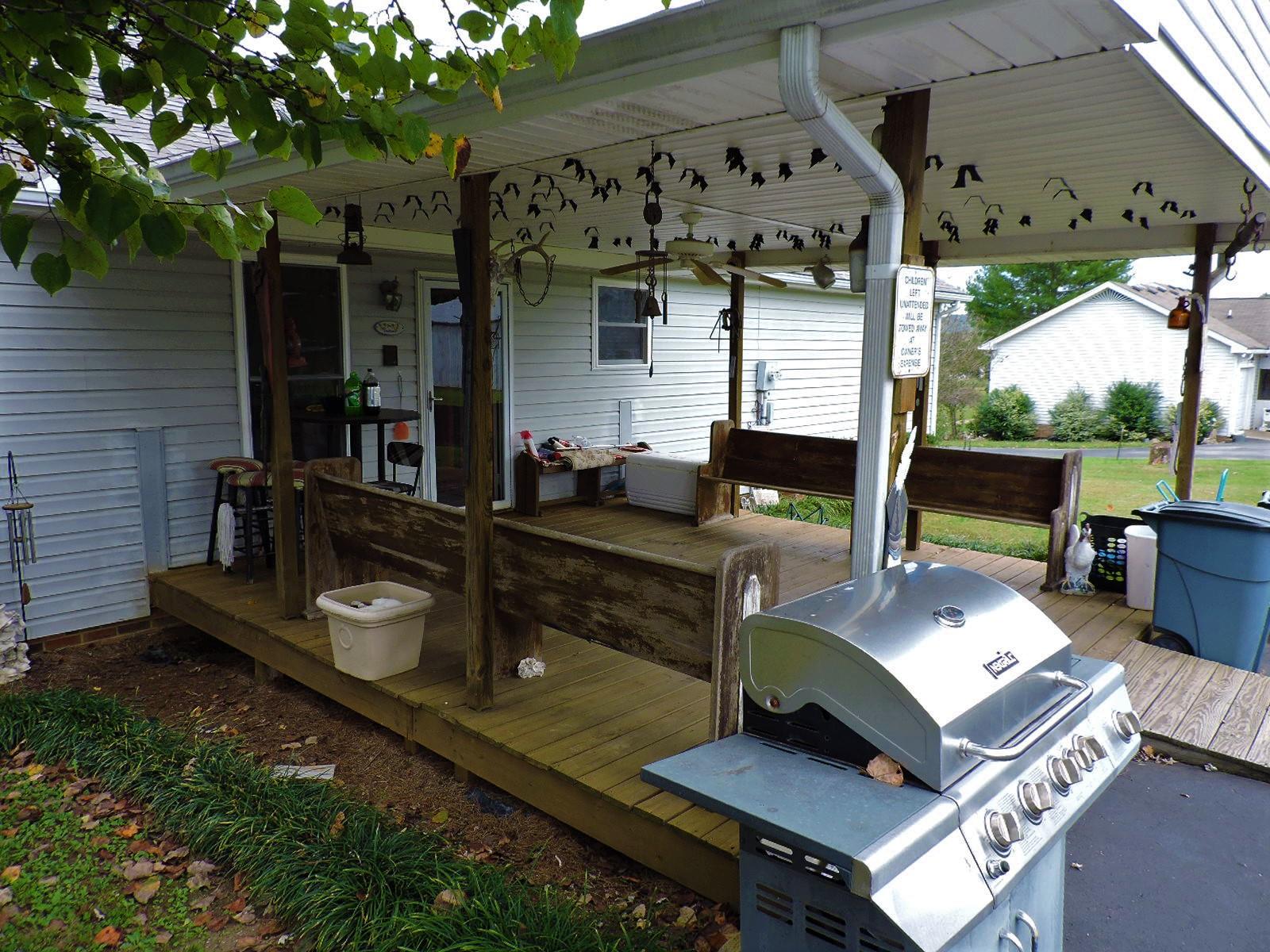 424 Goshen Road Lebanon, TN 37087 - Photo 12 of 29 an outdoor living area with furniture