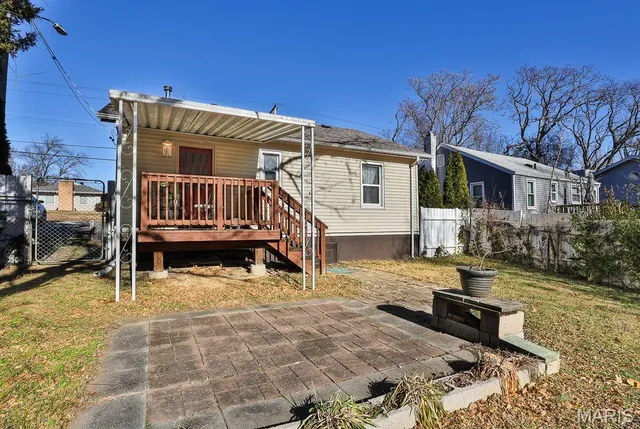 $223,000 | 326 East Glendale Road, Webster Groves, MO 63119